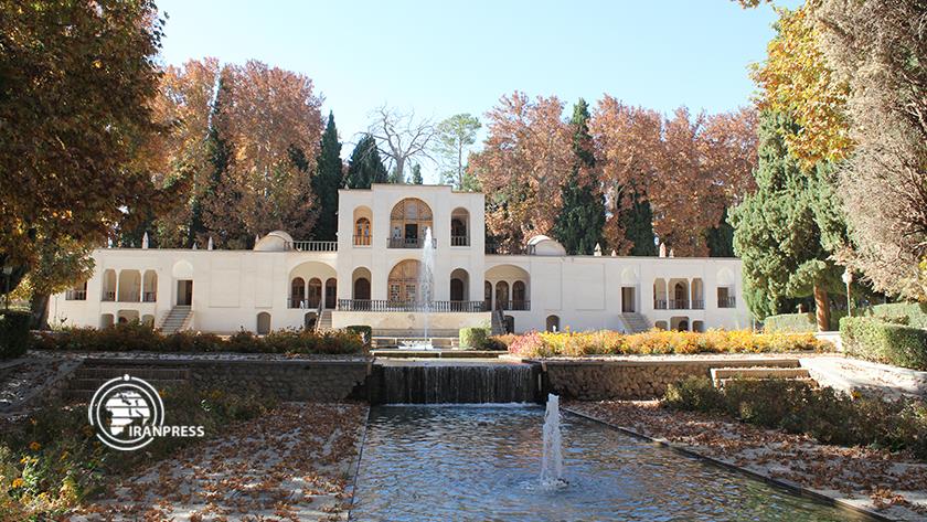 Iranpress: Prince Mahan Garden, beautiful jewel in heart of Kerman desert