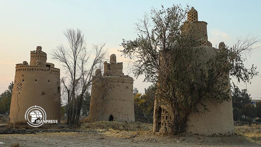 Iranpress: Valashan pigeon towers; symbol of ancient architecture in Isfahan