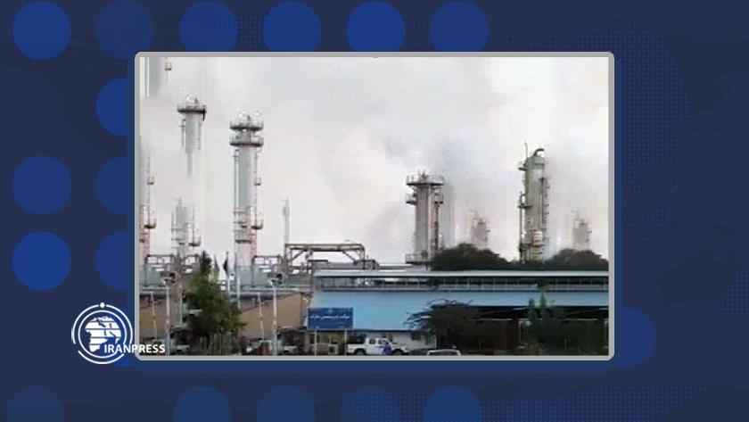 Iranpress: Fire breaks out in Iran’s Kharg Petrochemical Company
