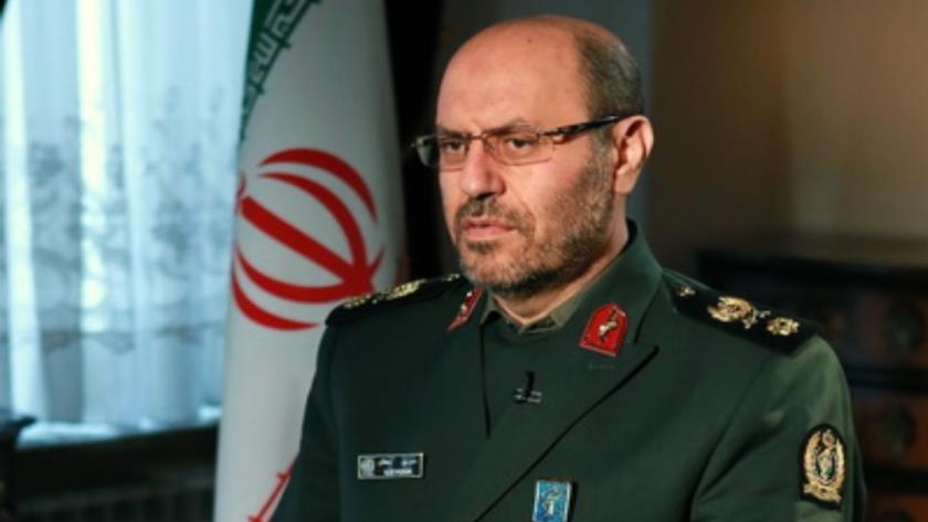 Iranpress: Iran will not negotiate its military power with anyone: Leader