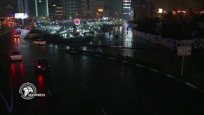 Iranpress: Tehran in lockdown