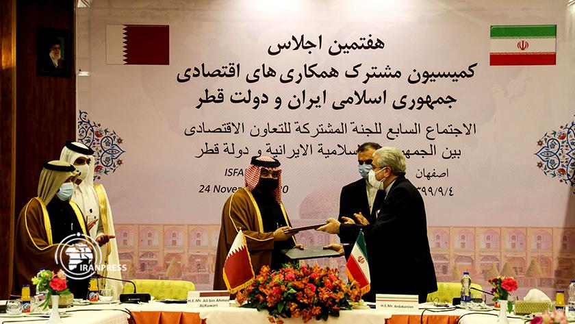 Iranpress: Iran and Qatar agreed on boosting their economic trade 