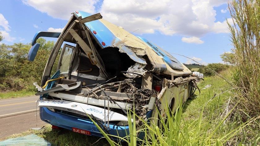 Iranpress: Bus crash in Brazil kills at least 41 