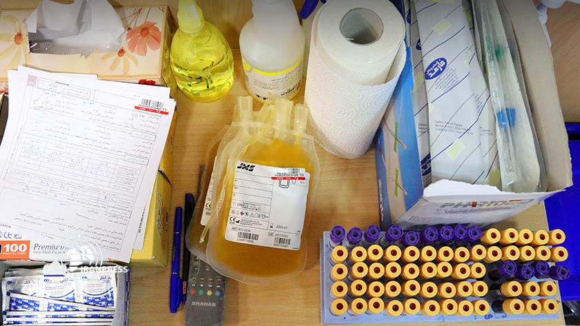 Iranpress: Receiving plasma in Yazd important for corona patients