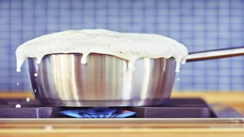 Iranpress: Boiled Milk: Nutrients, Benefits, and How to Make It