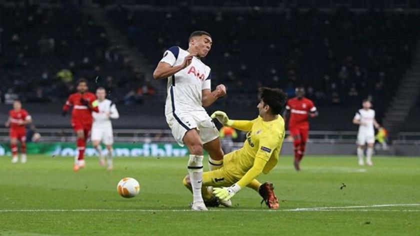 Iranpress: Iranian goalkeeper selected in Euro League best team of the week  