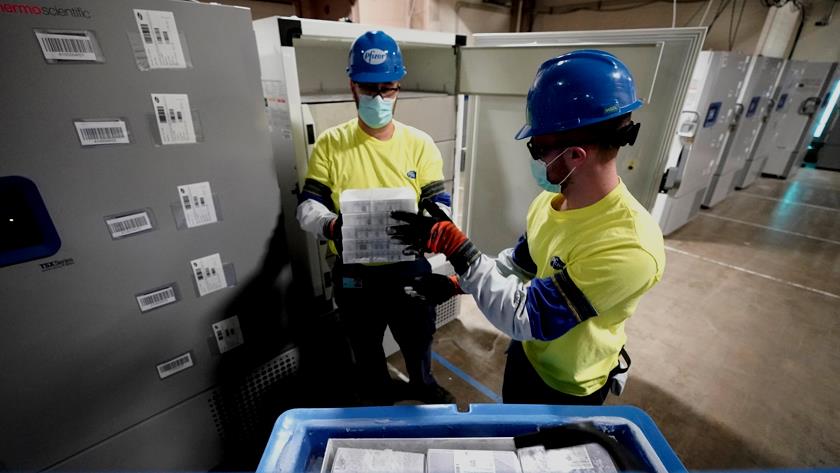 Iranpress: First batch of coronavirus vaccine ships out from Pfizer plant to US states