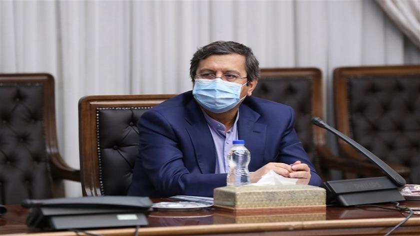 Iranpress: Banks require special license from US to transfer money for COVAX