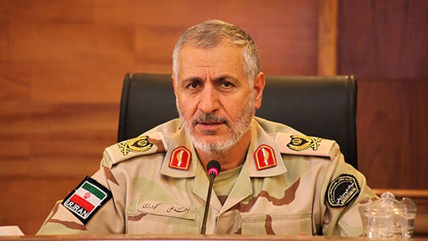Iranpress: Police seize over 2 tons of drugs in southeastern Iran