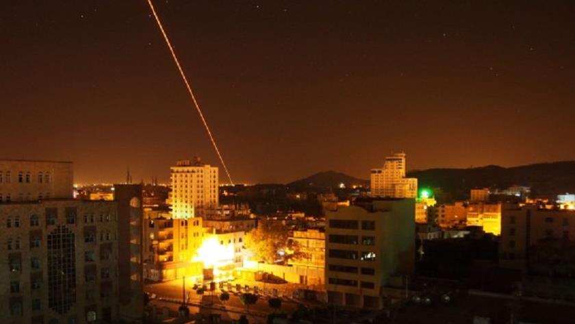 Iranpress: Saudi-led coalition targets Yemeni city of Sanaa with airstrikes