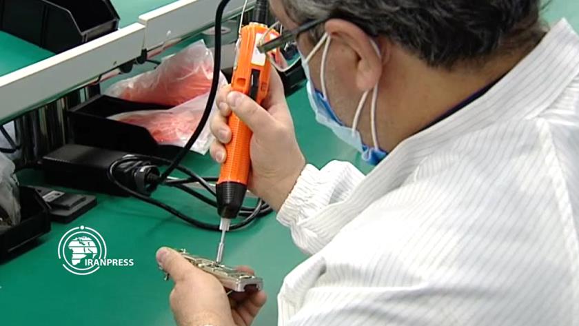 Iranpress: Footage of Iran’s new strategic electronics factory