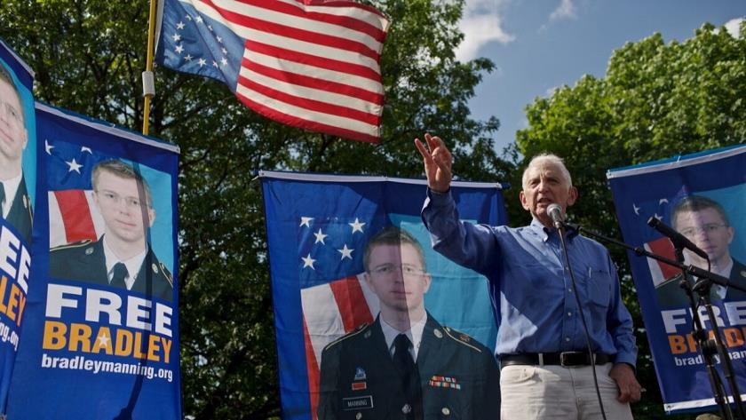 Iranpress: Trump secretly planning to start war with Iran: whistle-blower