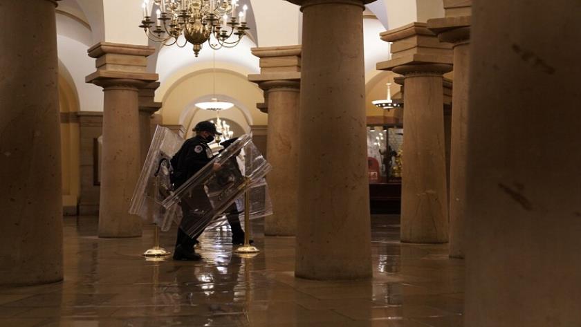 Iranpress: US Capitol Police officer dies from injuries in riot