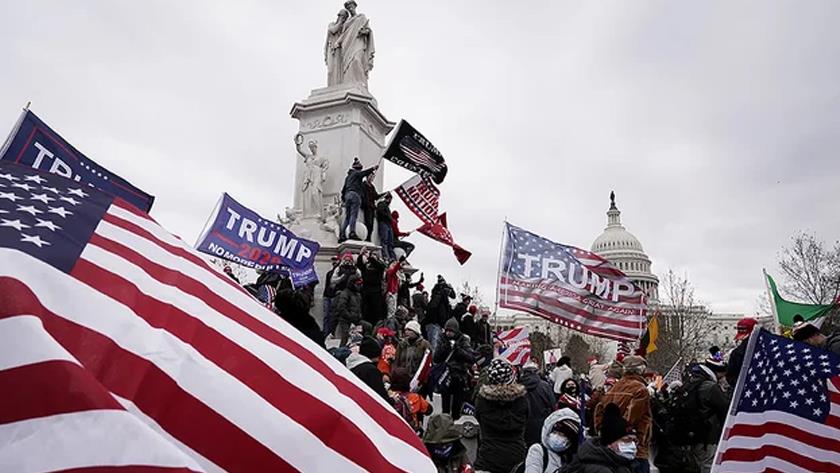 Iranpress: 4 in 5 say US is falling apart