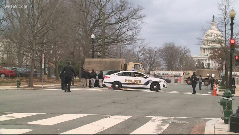 Iranpress: Washington DC police arrests a man with gun and ammo