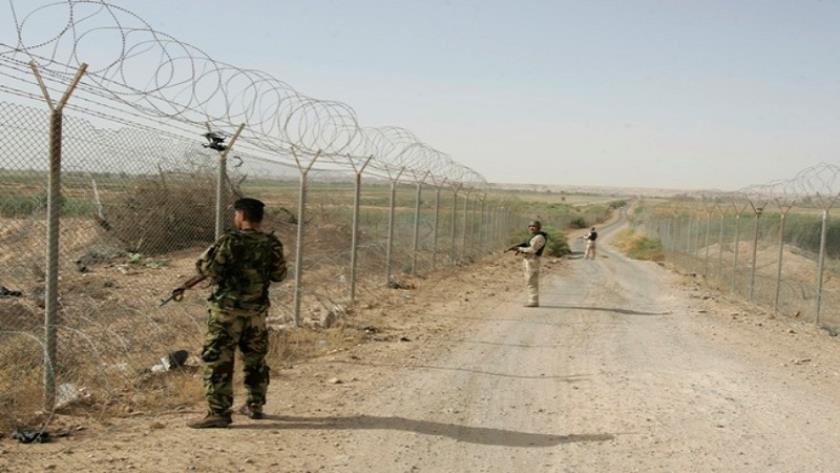 Iranpress: Iran employs most advanced tech at borders: Cmdr.