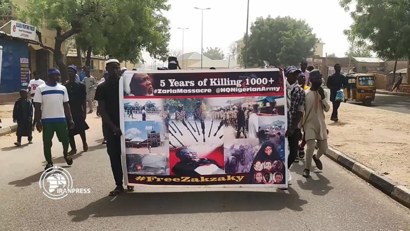 Iranpress: Sheikh Zakzaki supporters hold rally in Nigerian cities 