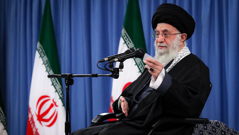 Iranpress: Leader: If all sanctions lifted, Iran will return to its obligations