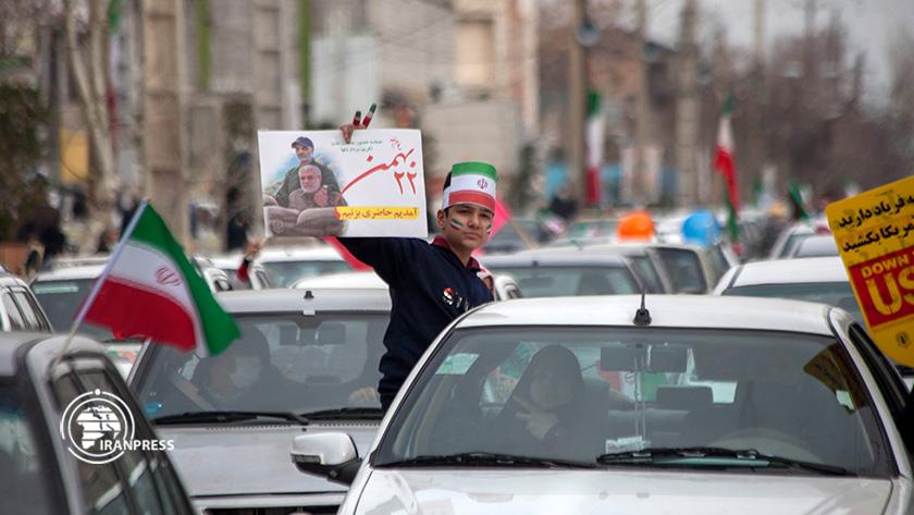 Iranpress: Anniv of Islamic Revolution victory celebrated in Iran