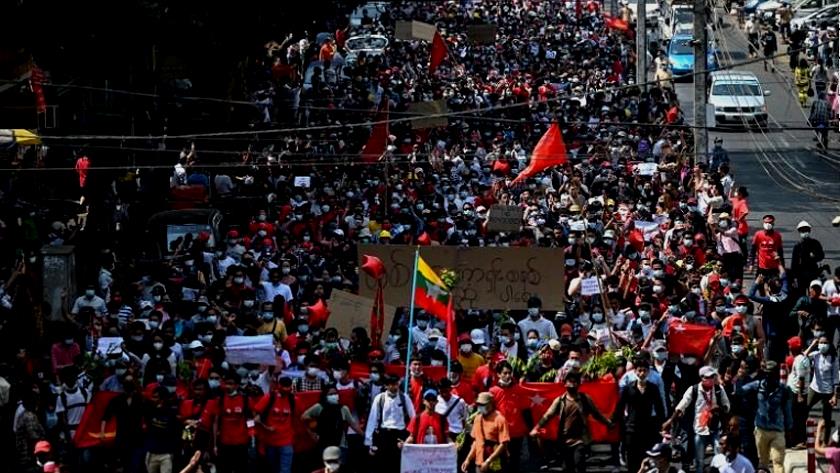 Iranpress: US warns its citizens in Myanmar