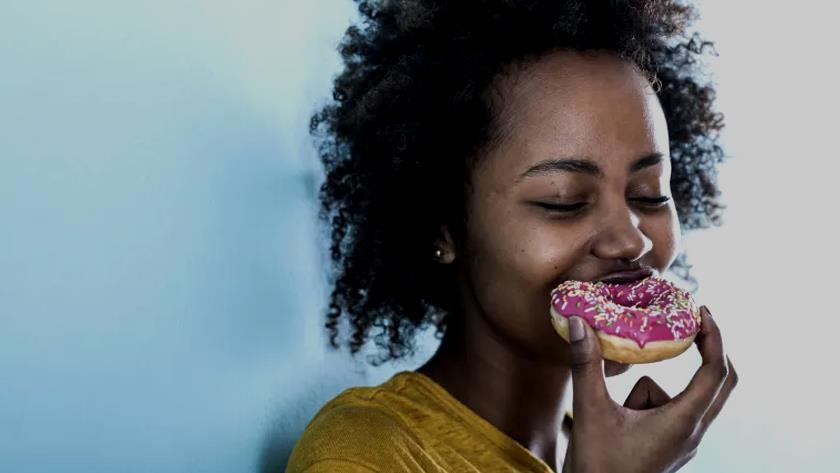 Iranpress: Nutritionist explains how eating right can reduce stress, improve mood and more