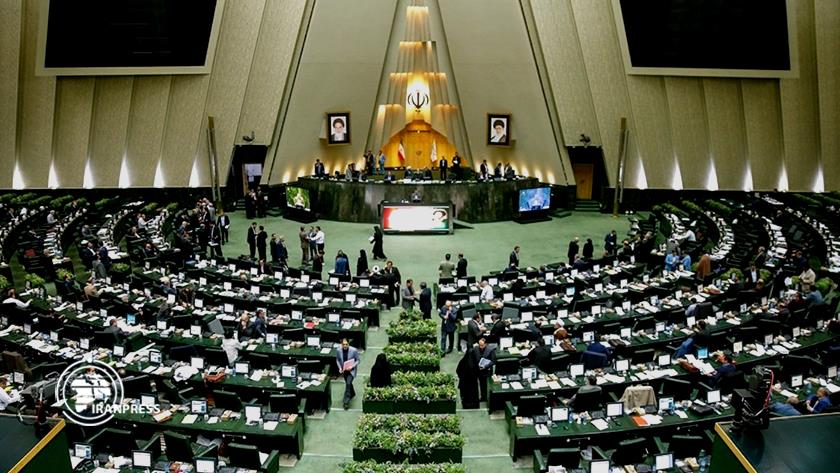 Iranpress: Iranian lawmakers approve parts of next year