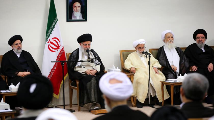 Iranpress: Leader to receive members of Assembly of Experts
