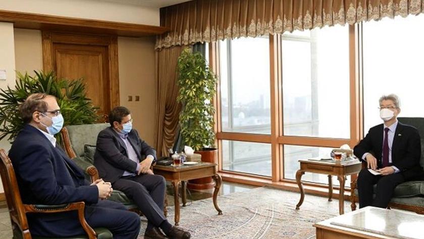 Iranpress: Iran, S. Korea agree on transfer of Iran