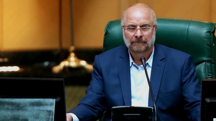 Iranpress: Ghalibaf ask for two parliament Commissions to pursue dispute resolution with government