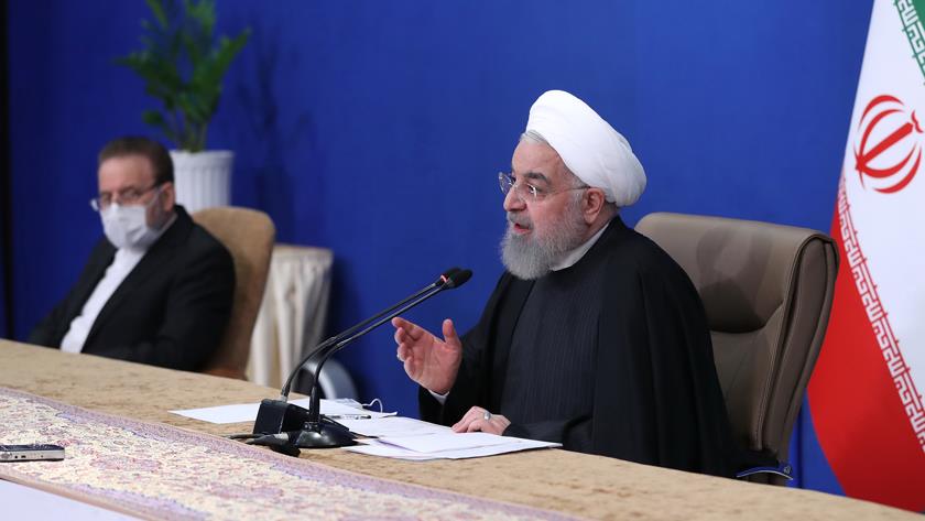 Iranpress: US to kneel down to Iranian nation: President Rouhani