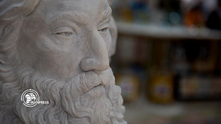 Iranpress: Shiraz Handicrafts, preservation of original Iranian arts in picture