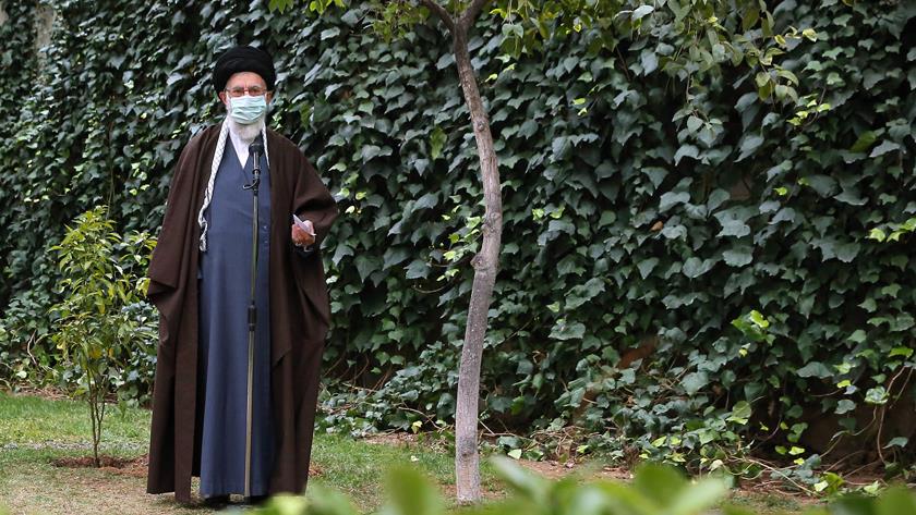 Iranpress: People, officials must confront environmental degradation: Leader