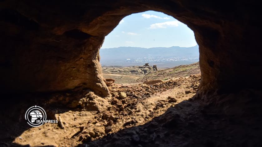 Iranpress: Eshtehard stone houses in picture 