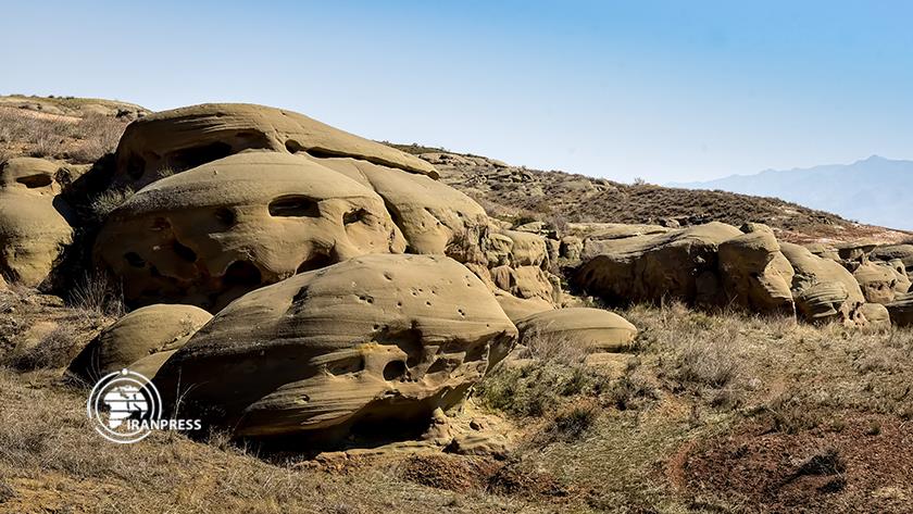 Iranpress: Eshtehard stone houses