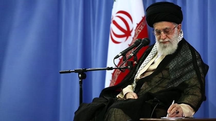 Iranpress: Leader: Martyred and war veteran women among highest honors of Revolution