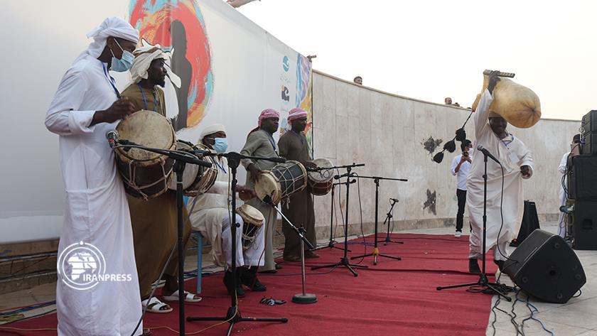 Iranpress: Ney-anbān International Festival held in Iran