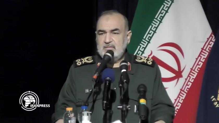 Iranpress: Salami: Health defenders worked honestly during the pandemic