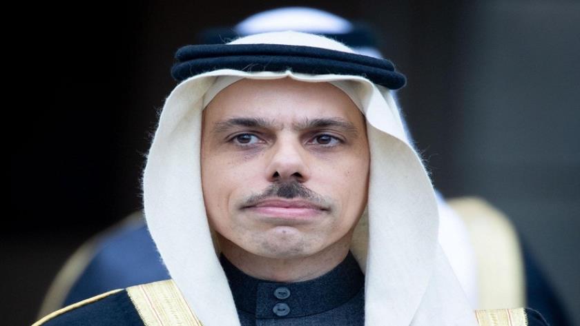 Iranpress: Saudi Arabia offers ceasefire to Yemen/ Lifting siege of Sana