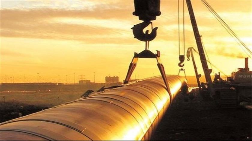 Iranpress: Iran exports gasoline, gas oil today: Rouhani
