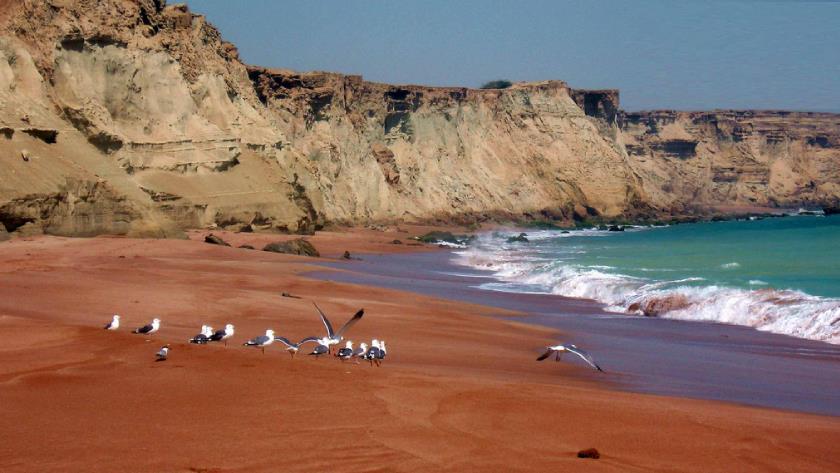 Iranpress: One of the most beautiful fishing ports of Iran; Bris