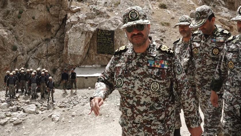 Iranpress: We can detect flying objects with any level of radar, flight: Army Commander