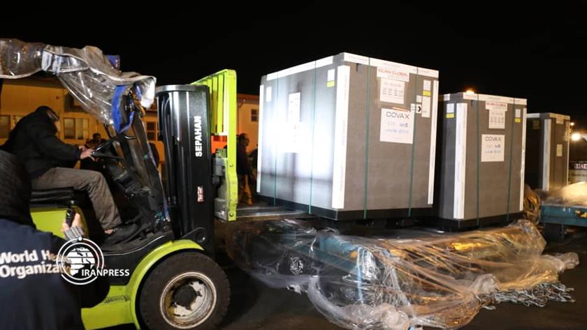 Iranpress: First shipment of AstraZeneca vaccine arrives in Tehran                             