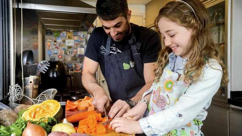 Iranpress: Easy eating tips during COVID-19