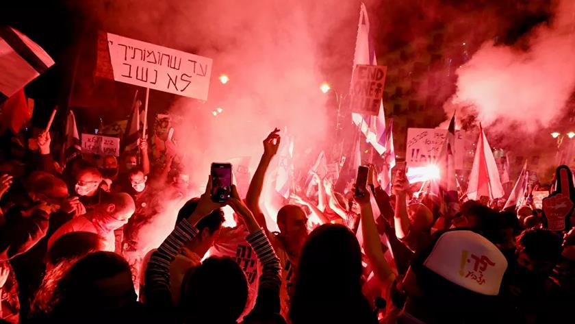 Iranpress: Anti-Netanyahu protests engulf Jerusalem amid coalition talks