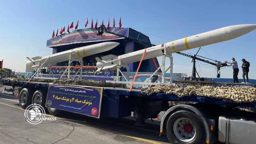 Iranpress: Army Day parade kicks off in Tehran