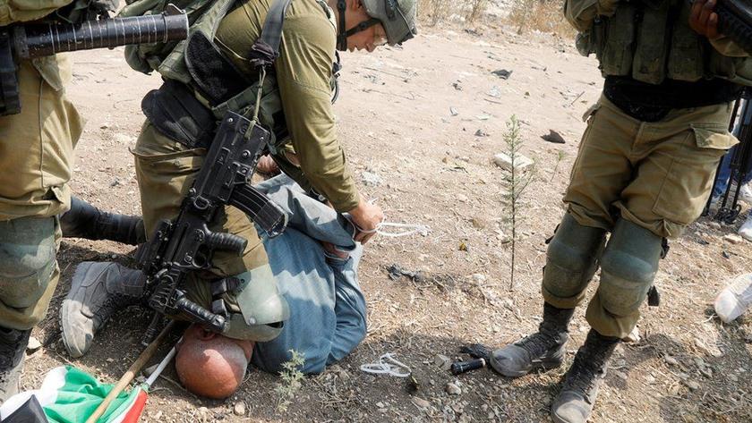 Iranpress: Clashes continue between Israel, Palestinians around Al-Aqsa Mosque