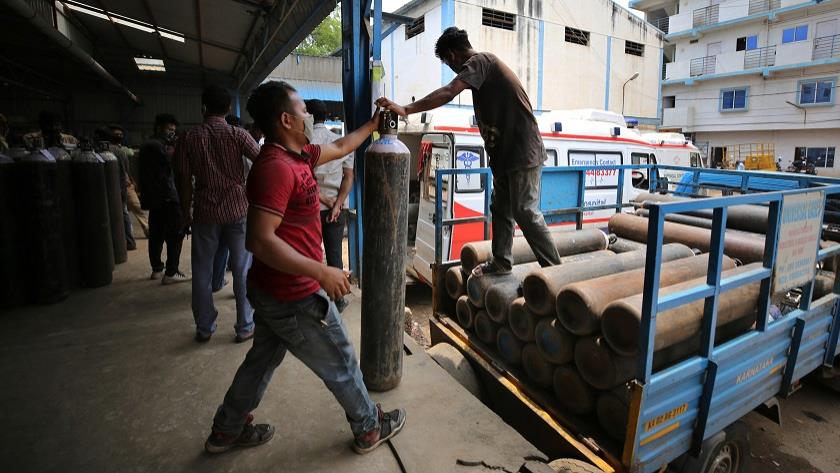 Iranpress: India reports record-breaking 400K new daily cases