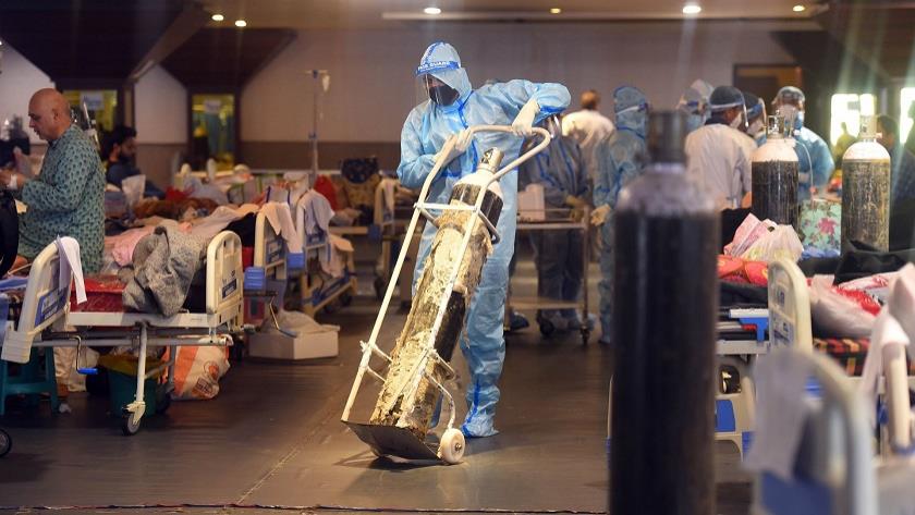 Iranpress: India sees deadliest day of COVID pandemic with deaths topping 4,000