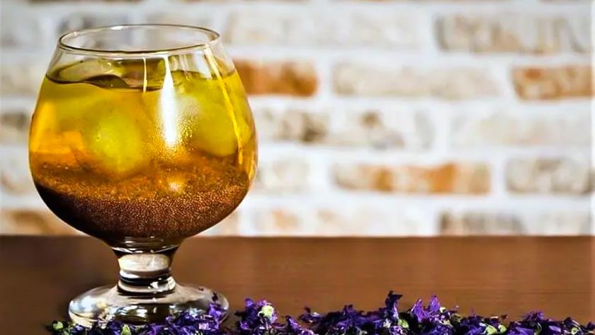 Iranpress: Khak-e-shir, quenches, purifies your blood during summer