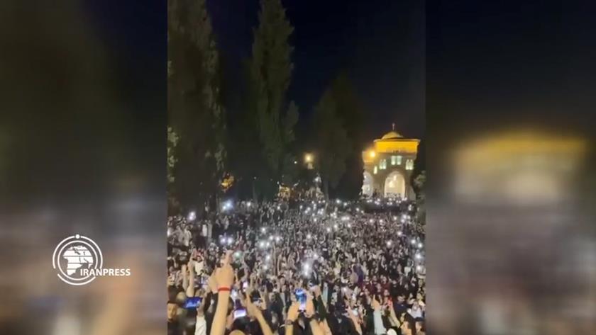 Iranpress: Thousands of Palestinians in Jerusalem take oath to defend Al-Quds